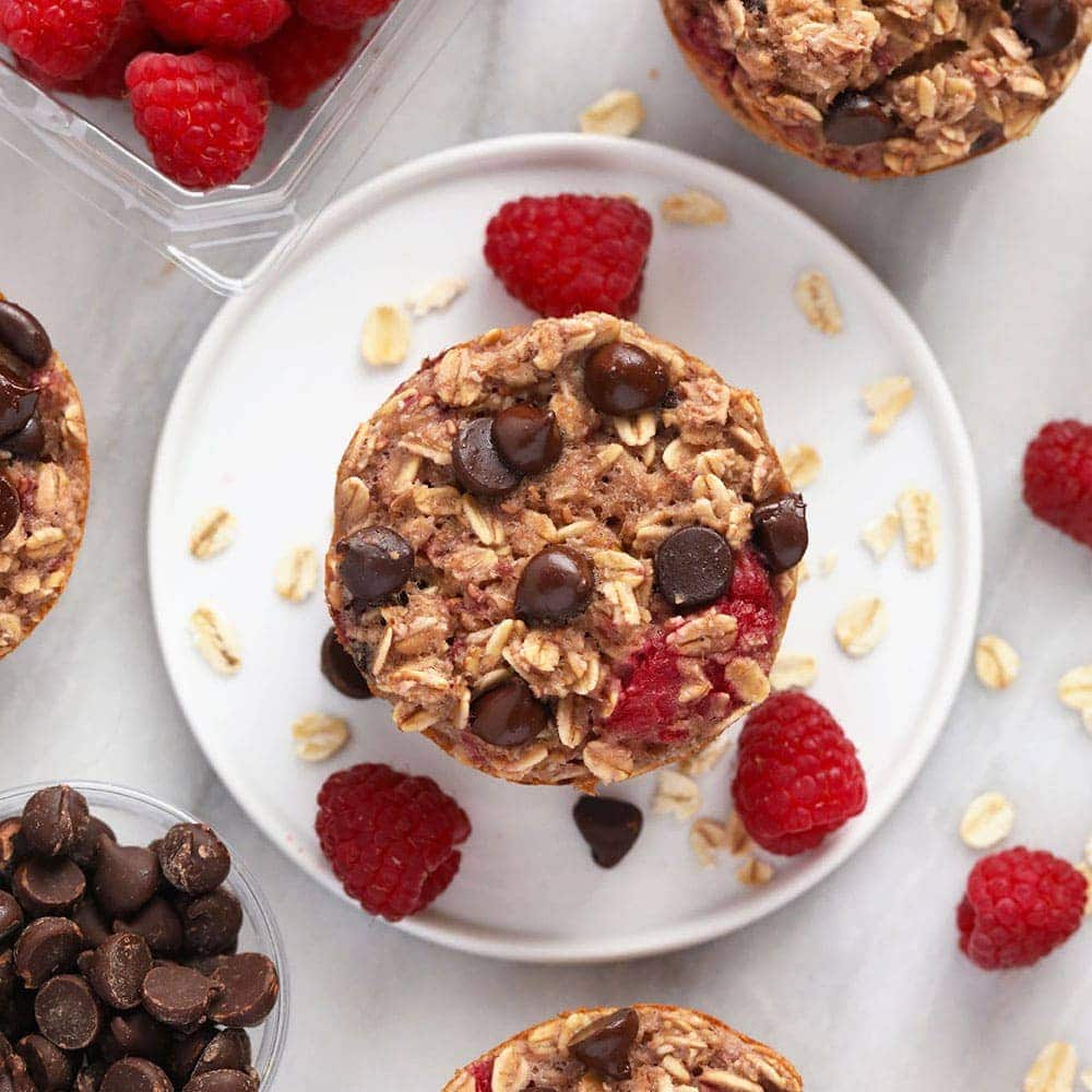 Easy Raspberry Chocolate Chip Baked Oatmeal Cups Recipe